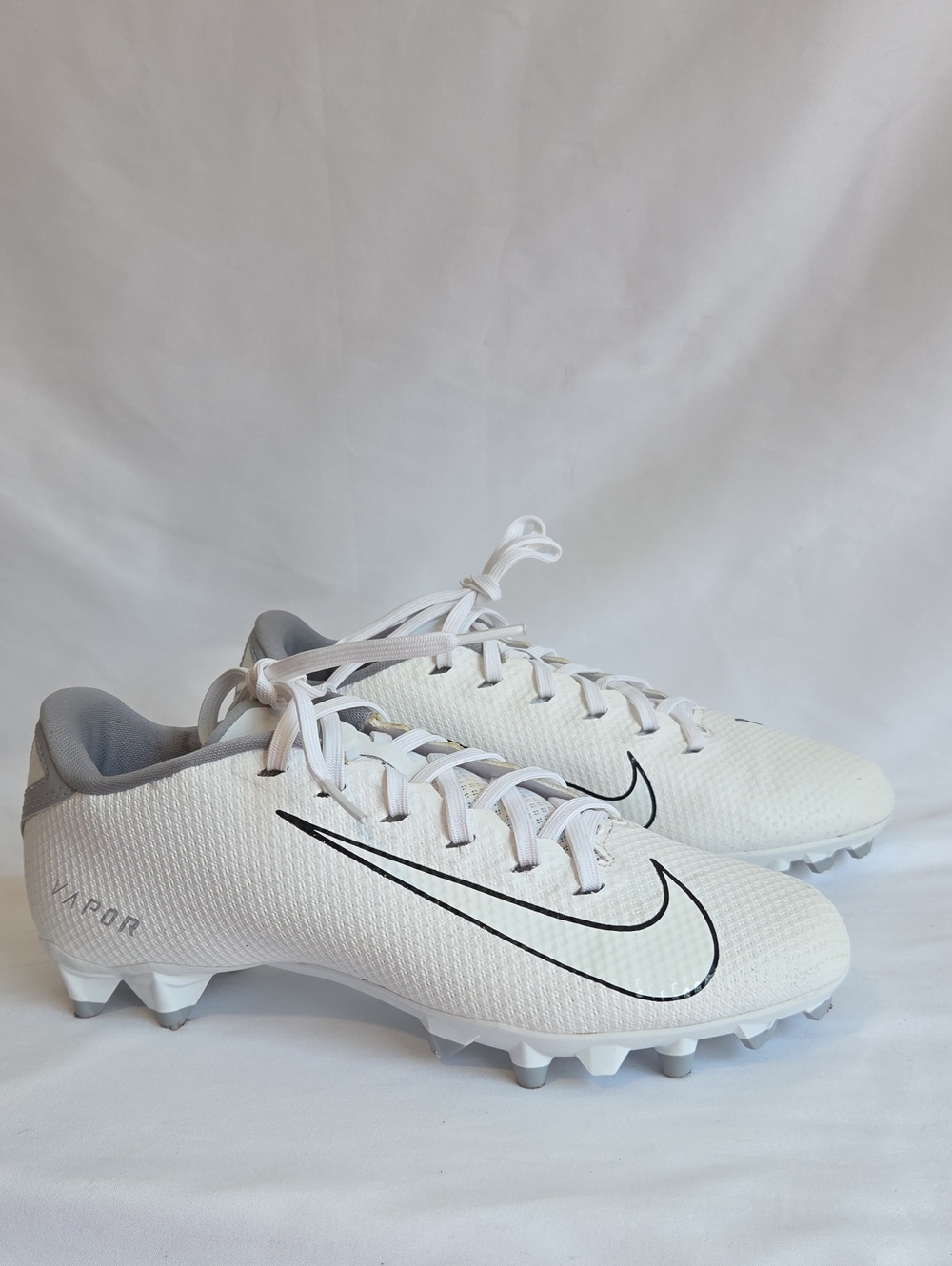 Nike Men’s White & Gray Football Cleats with Black Swoosh